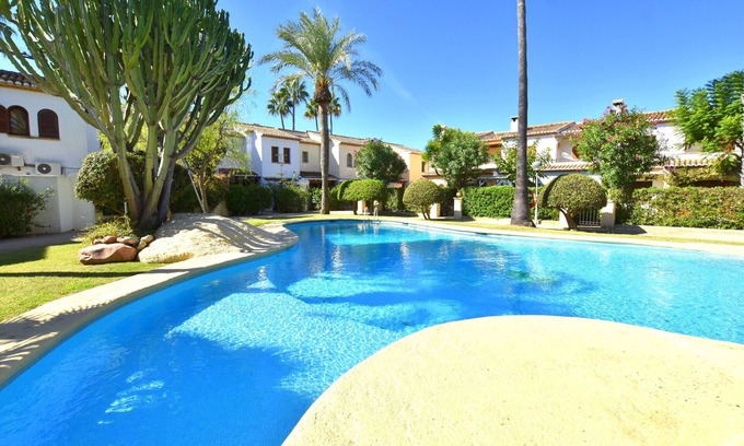 Platja de l'Arenal Ski Chalet | Discover Casa Rosa Javea: Oceanfront Retreat with Spa