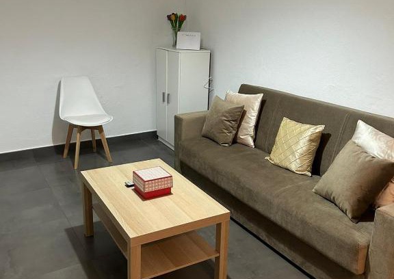 Valle de Abdalagis Apartment | Family-Friendly Comfort at Apartamento ROSA - Guest Rated 9.5
