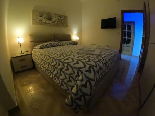 Pomigliano D'arco House | Casa Rossi: Guest Rated 9.4 with Breakfast & Pet Friendly