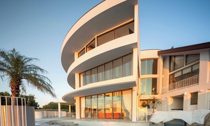 Hamilton Island House | Discover Casa Rotunda on Hamilton Island: Family Friendly Stay