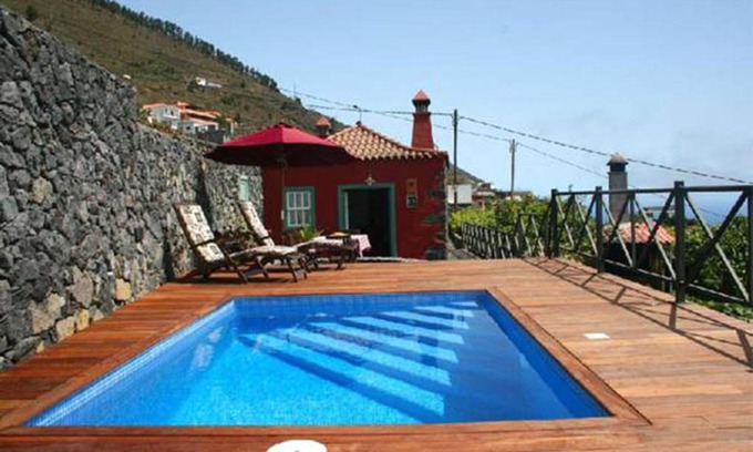 Las Indias House | Beachfront Retreat at Casa Rural La Caldera - Rated 9/10