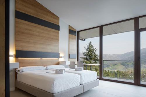 Elgoibar House | Discover Casa Rural Akei - Family-Friendly Basque Retreat