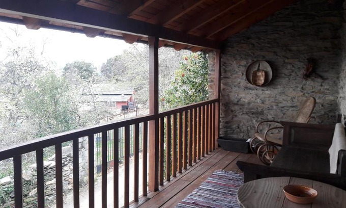 Susane del Sil House | Pet-Friendly Getaway at Casa Rural Albina - Rated 9.4/10