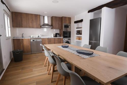 Alborea House | Pet-Friendly Retreat at Casa Rural Alborelax with Hot Tub