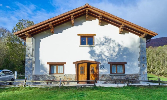Erro House | Pet-Friendly Escape at Casa Rural Borda Lenco - Rated 9.2
