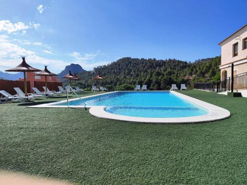 Elche De La Sierra House | Explore CASA RURAL C: Pet-Friendly Retreat with Ocean Views