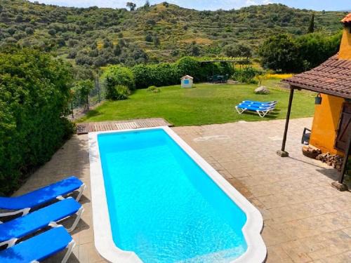 Teror House | Discover Casa Rural CaChispita: Pet-Friendly Oceanfront Oasis
