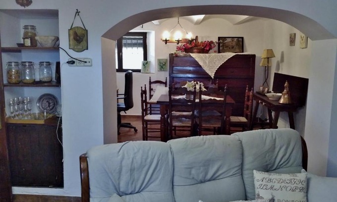 Vilobi d'Onyar House | Discover Casa Rural "Can Abres" in Vilobi d'Onyar
