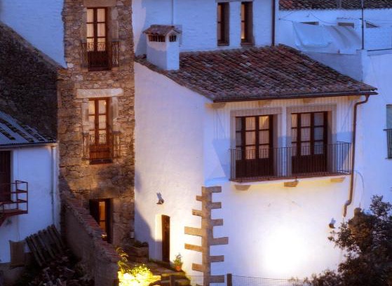 Montanchez House | Pet-Friendly Retreat at Casa Rural Canchalejo - 8.5/10 Rating