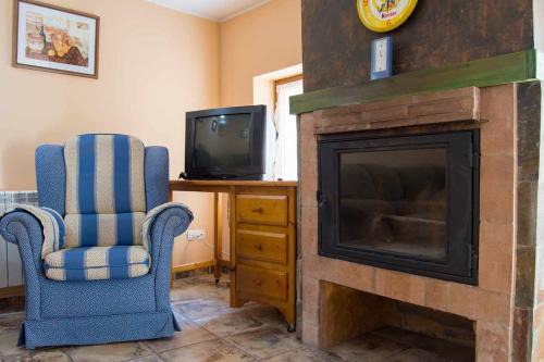 La Parrilla House | Relaxing Casa Rural with Hot Tub & Pet-Friendly Amenities