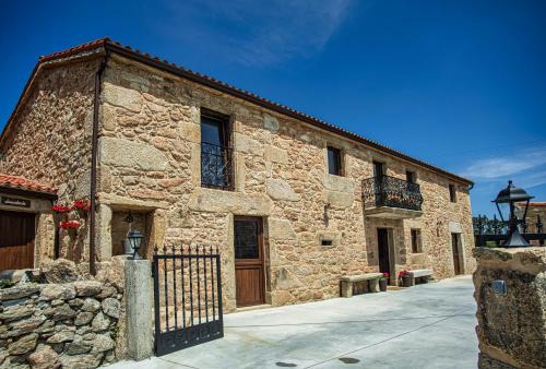 Camarinas House | Experience Casa Rural Costa Azul: Pet-Friendly Retreat