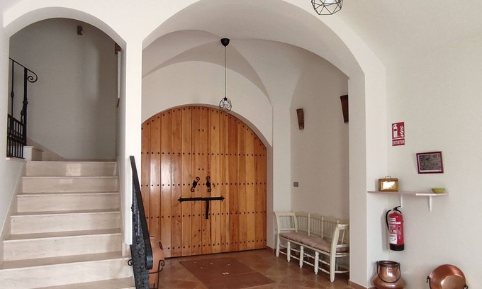Montanchez House | Modern Casa Rural de Cuatro Estrellas with Private Garage