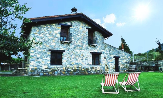 El Pueyo de Araguas House | Family-Friendly Retreat at Casa Rural Don Fernando - 9/10 Rated