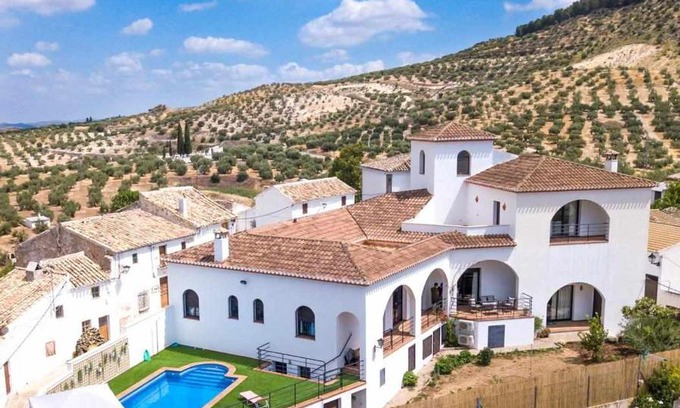El Canuelo House | Family-Friendly Retreat at Casa Rural Don Lope - Rated 9.3
