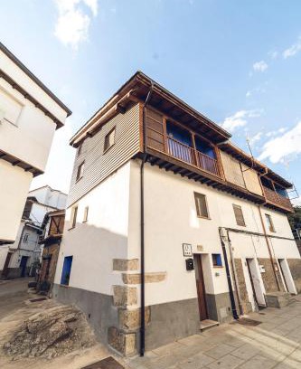 Villanueva De La Vera House | Pet-Friendly Retreat at CR "El Arrabal" in La Vera de Gredos
