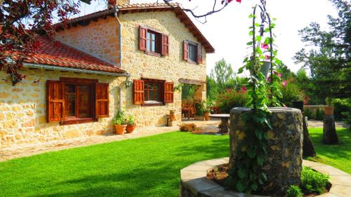 Pradena House | Discover Casa Rural El Covanchón: 9.9/10 & Family-Friendly