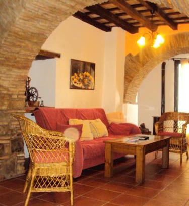 Jimena de la Frontera House | Family-Friendly Retreat at Casa Rural El Zaguán - Rated 9.3