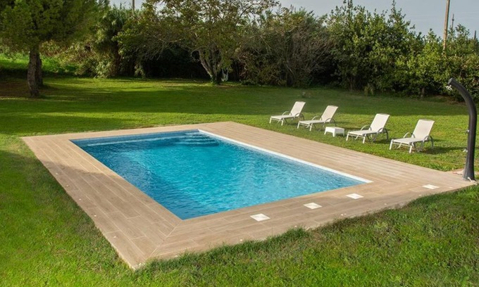 Rupia House | Inviting Casa Rural en Rupià with Pool and Ocean View