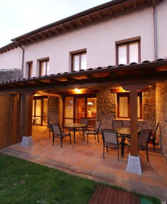 Salinas de Ibargoiti House | Guest Rated 9.8: Casa Rural Espargoiti with Unique Amenities