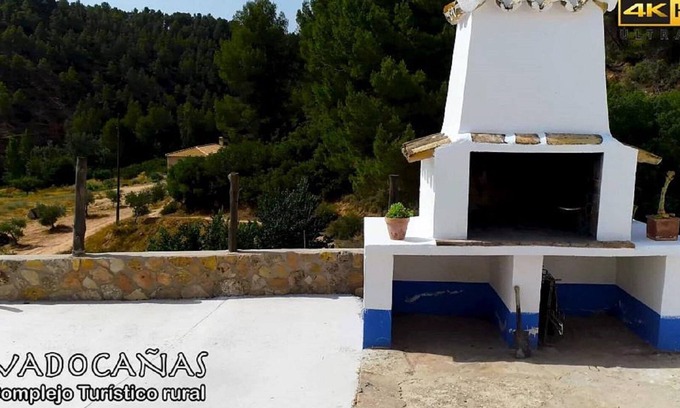 Villalpardo Cottage | Relax at Casa Rural Bolero in Hoces del Cabriel Reserve