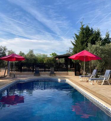 Villarrubia de los Ojos House | Idyllic Casa Rural Entreolivos with Ocean View & Pool