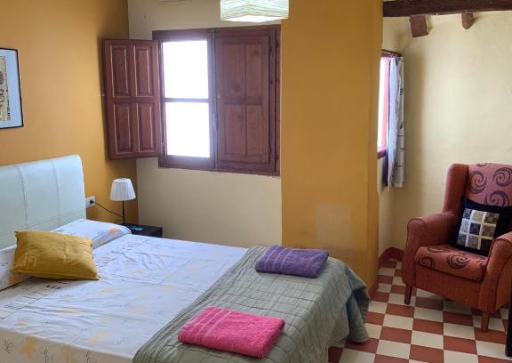 Ayora House | Pet-Friendly Retreat at Casa Rural Hotel La Placeta AYORA