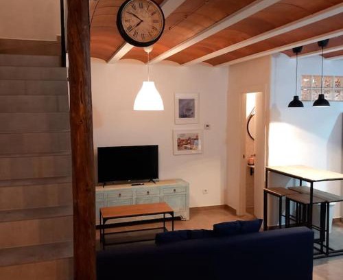 Alatoz Apartment | Guest Rated: 9.8 at Casa Rural La Azuleja - Family & Pet Friendly