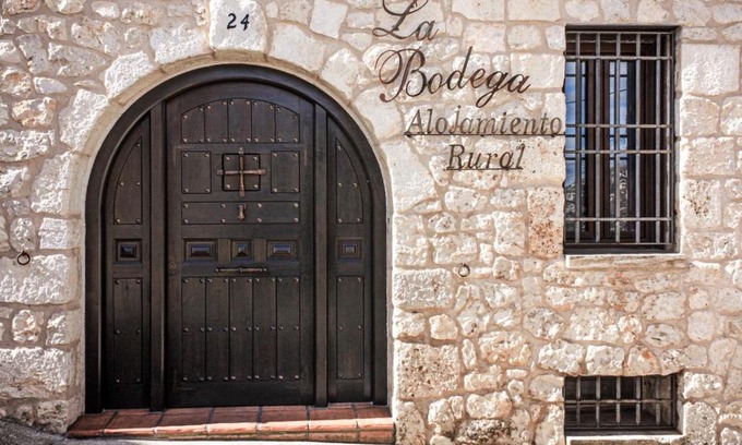 Horche Apartment | Unforgettable Stay at Casa Rural LA BODEGA with Free Wine Tasting