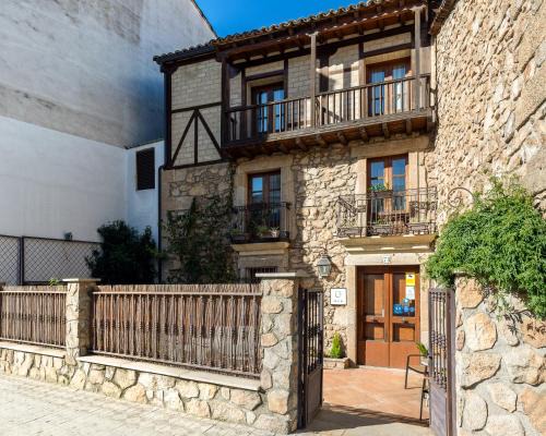 Navaconcejo Bed & Breakfast | Discover Casa Rural La Fuente del Jerte: Family-Friendly Retreat