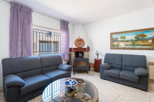 Camporrobles House | Discover Casa Rural La Luna: Family-Friendly Getaway