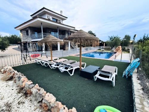 Chella Villa | Enjoy a Family-Friendly Stay at Casa Rural la Montana 1
