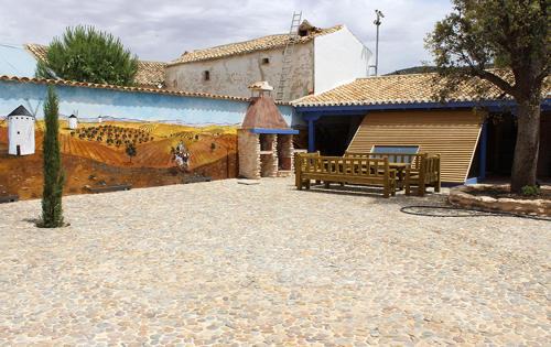 Puerto Lapice House | Family-Friendly Getaway at Casa Rural La Tia Lola, Rated 9.3