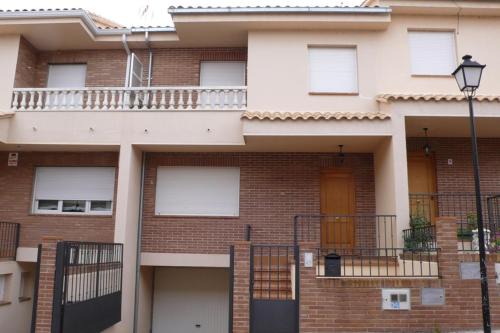 El Fresno House | Relax at Casa Rural las Burbujas with Spa & Hot Tub