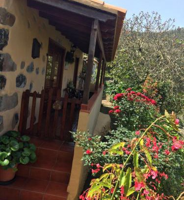 Agulo House | Family-Friendly Stay at Casa Rural Las Rosas - Rated 9.4/10