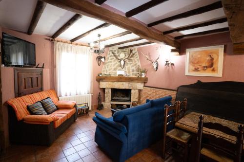 Trillo House | Family-Friendly Casa Rural Los Arrieros with Kitchen Access