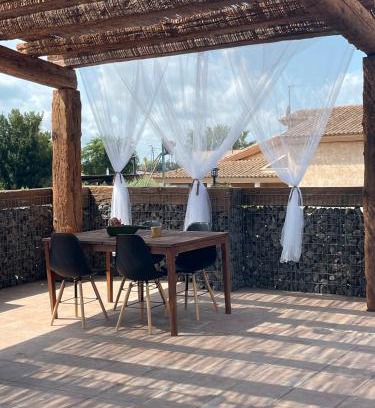 Deltebre House | Pet-Friendly Escape at Casa Rural Maño - Rated 9.5/10