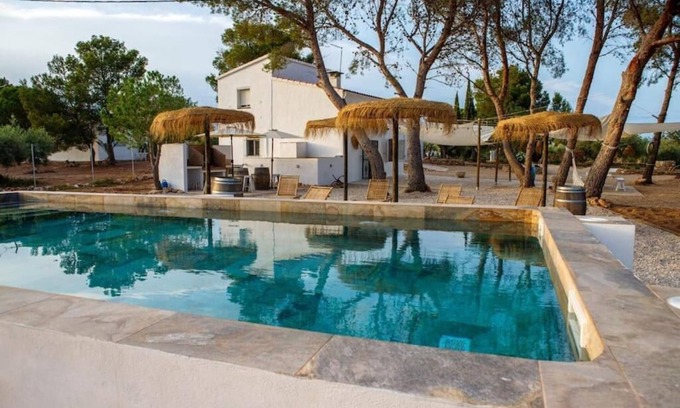 L'Ametlla de Mar Cottage | Discover Casa Rural Marinera "can Cisquillo" with Pool & Spa