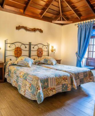 Erjos House | Relaxing Casa Rural Monte del Agua with Hot Tub & Great Reviews