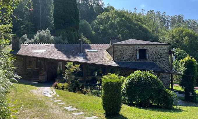Freires House | Eco-Friendly Comfort at Casa Rural O Vilar with Ocean View