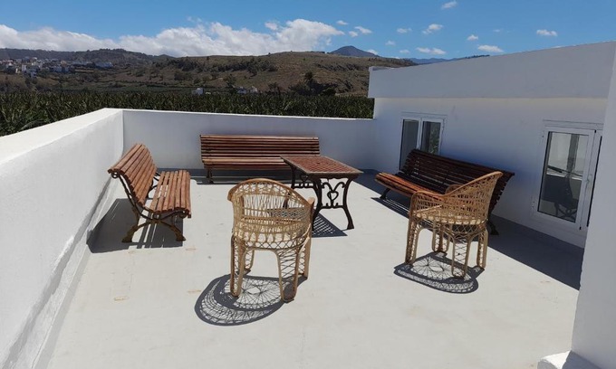 Arucas House | Pet-Friendly Casa Rural PATIO DE LAS FLORES with Kitchen