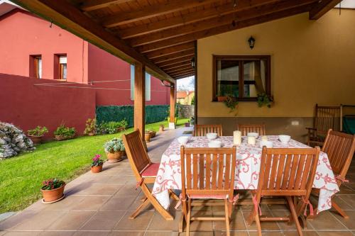 Naves Ski Chalet | Family-Friendly Getaway at Casa Rural Playa Nves002r