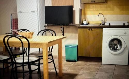 Jerte Apartment | Relax at Casa Rural Valle del Jerte with Pool & Hot Tub