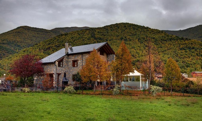 Fiscal House | Relaxing Stay at Casa Rural Villa Gervasio with Pool & Hot Tub