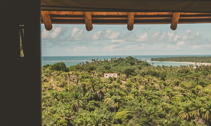 Morere House | Beachside Retreat with Breathtaking Views