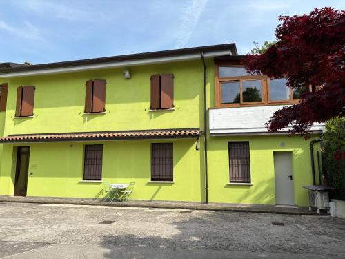 Lonato del Garda Apartment | Coastal Bliss at Casa Salera - Rated 9.3 with Ocean Views