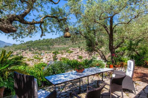 Fornalutx Villa | Discover Casa Salva: 4-Star Family-Friendly Retreat