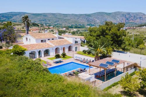 Benimarco House | Casa San Miquel - BTB: Family-Friendly Oasis with Pool