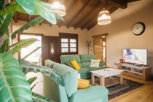 Sober House | Exceptional Family Stay at Casa Sancristán - 9.8 Rating!