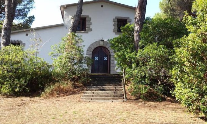 La Roca del Valles Cottage | Relax at Casa Sant Joan - Oceanfront Retreat for 10 Guests