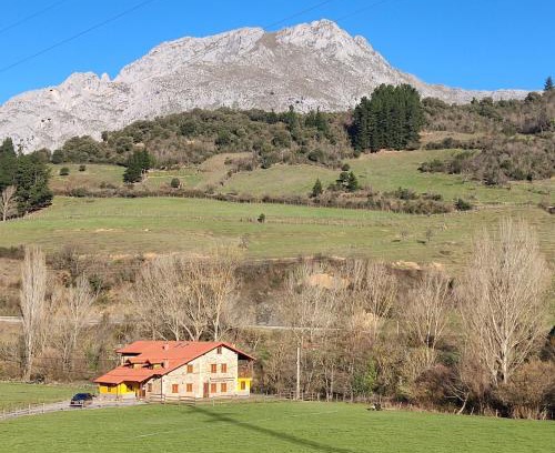 Cillorigo de Liebana House | Child-Friendly Getaway at Casa Santa Leocadia - Rated 9.6